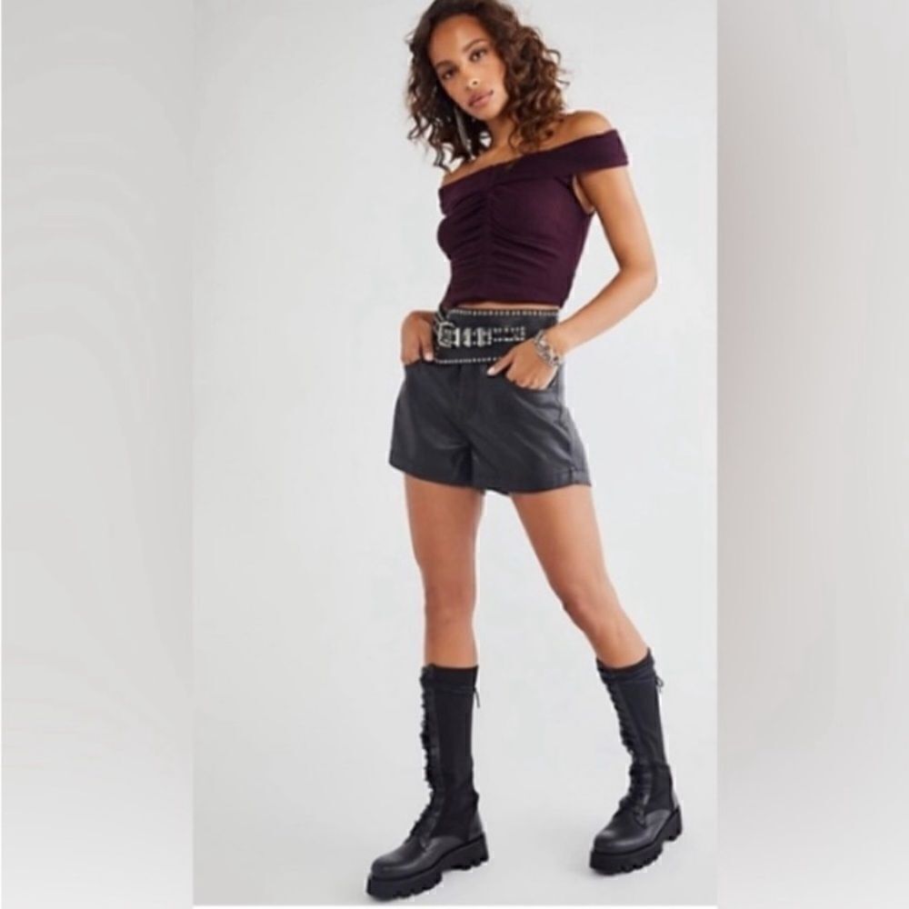 Free People Maroon Off Shoulder This Cutie Top in Black Raisin Size L NWT - Picture 3 of 11